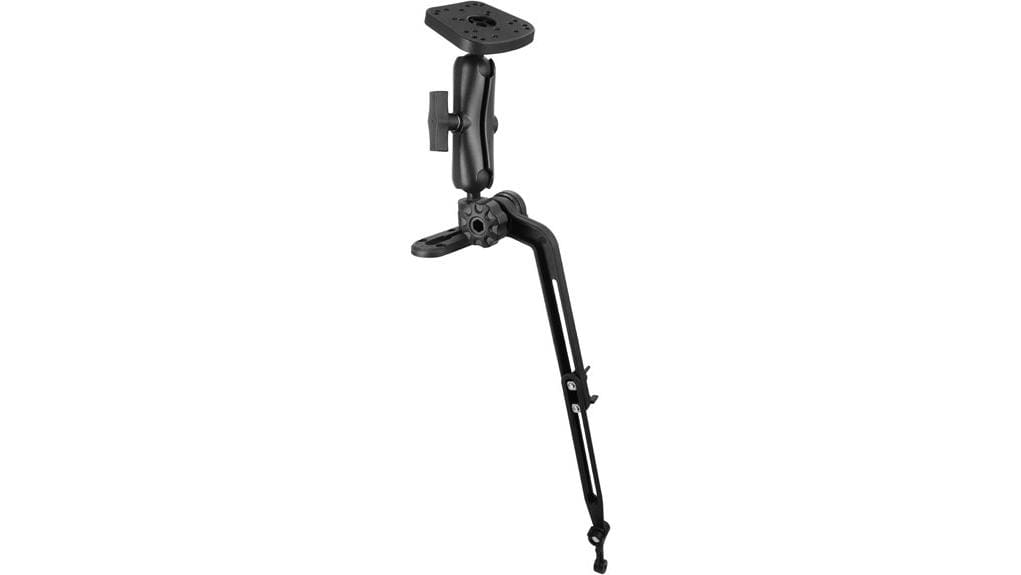 fishfinder with transducer arm
